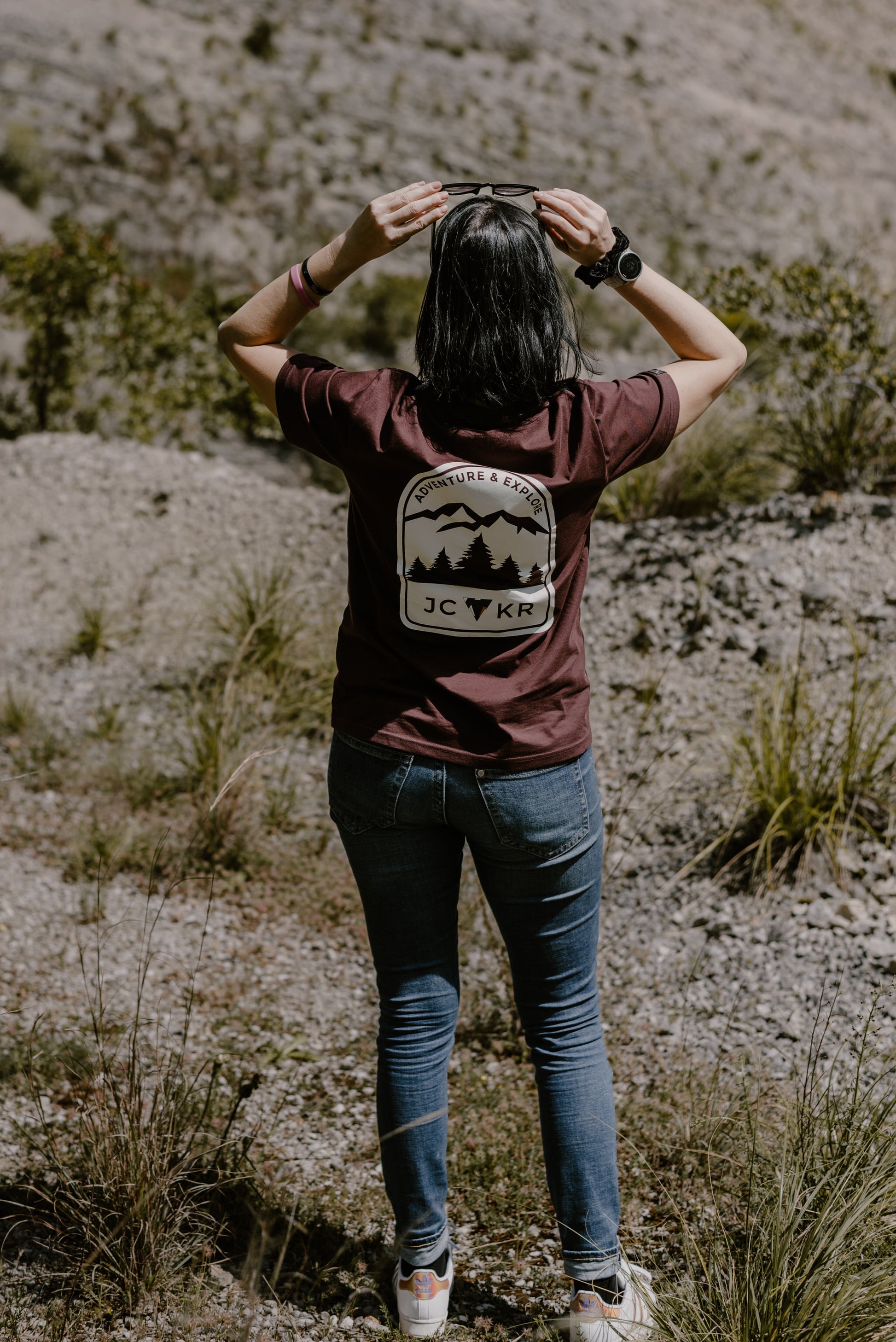 ADVENTURE & EXPLORE • printed t-shirt